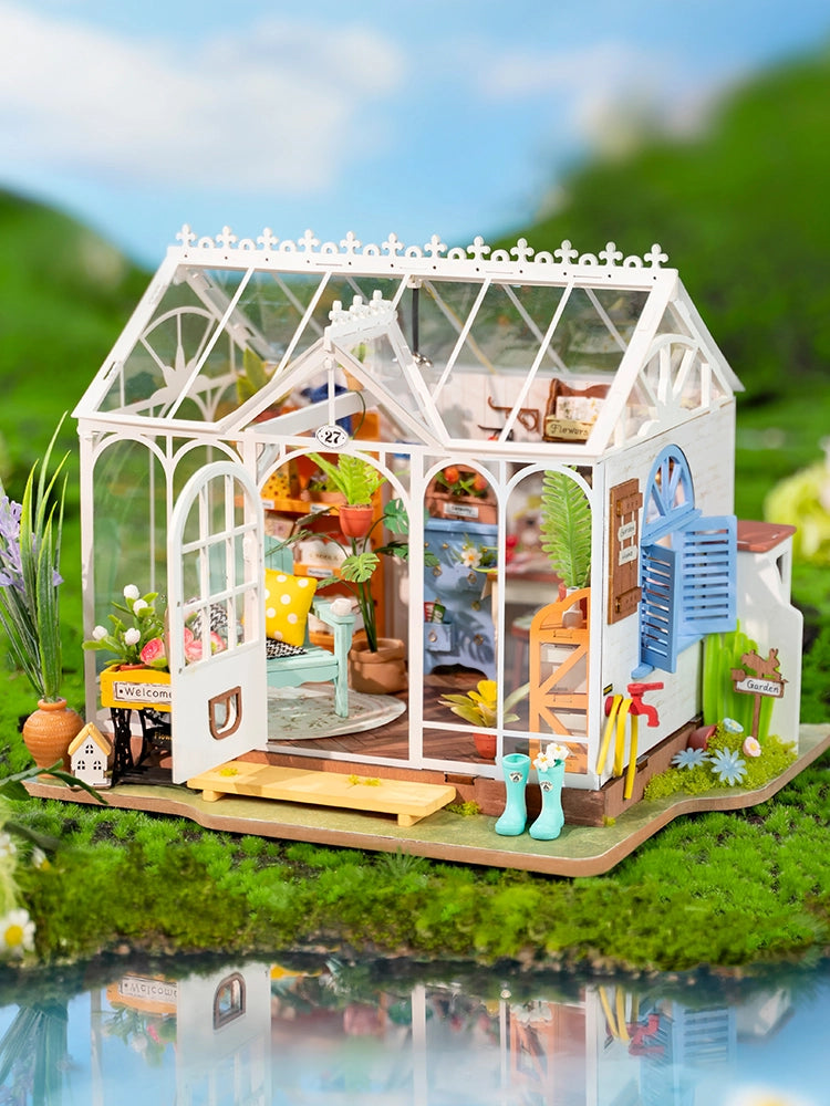 - Automatic temperature adjustment cat bedDreamy Garden House Rolife Diy Miniature House Kit