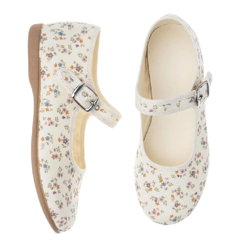 - Summer pet ice matTocoto Vintage Off-White Mary Janes Flowers